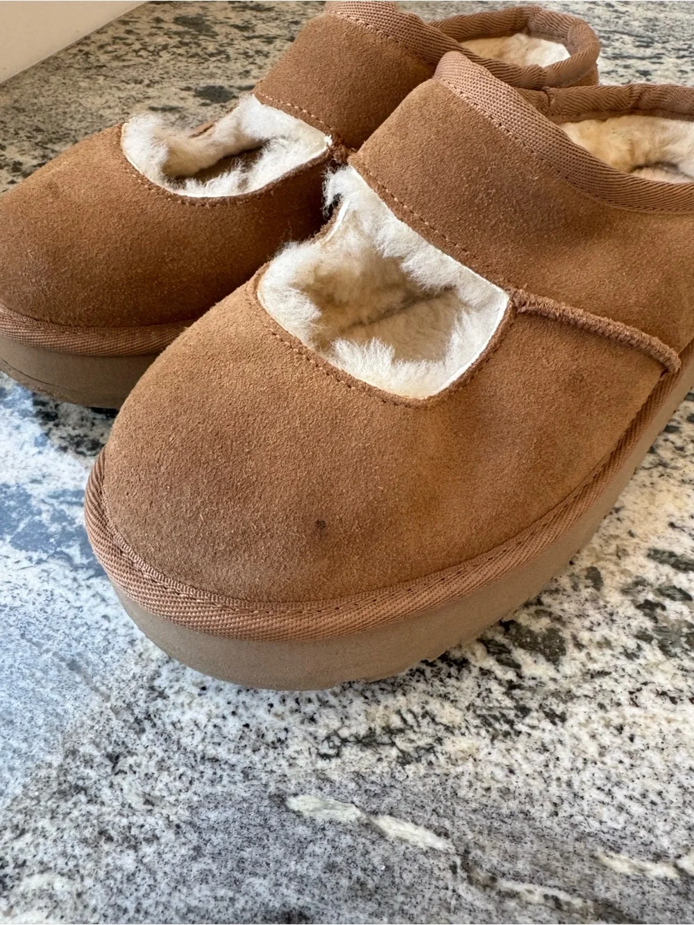 UGG please see